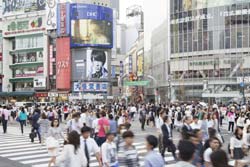 渋谷のスクランブル交差点前